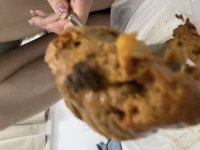 低视角「沉浸式」趴看拉屎加喂食超软金黄色黄金